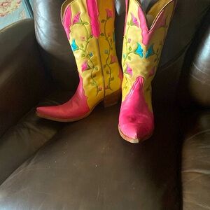 Colorful Embroidered Women's Cowboy Boots